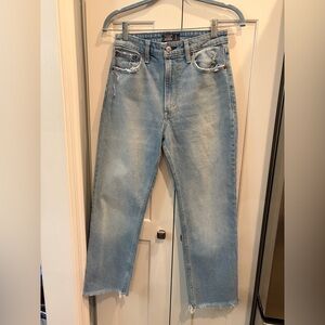 Abercrombie & Fitch Women’s Zoe Natural high rise ankle Straight Jeans, 27 Short